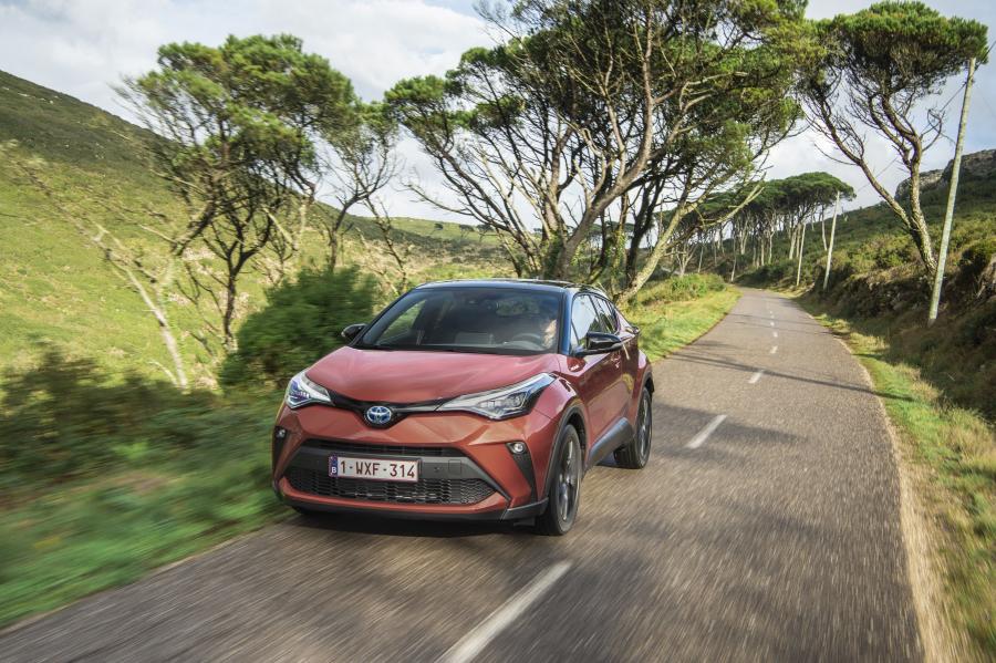  Toyota C-HR Hybrid 2019 года  (WW) (фото 80 из 174)
